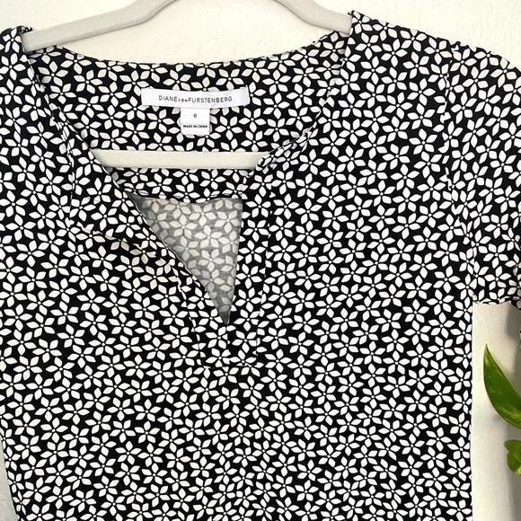 Diane Von Furstenberg Reina Floral Tunic Dress - Picture 3 of 6